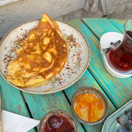 Moon Alacati Кешме