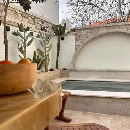 Moon Alacati Отель Кешме