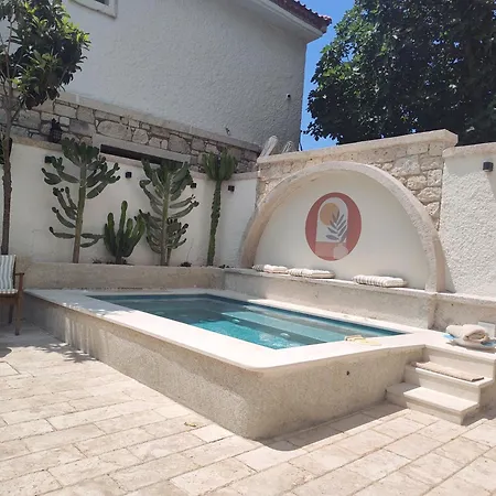 Moon Alacati Отель *